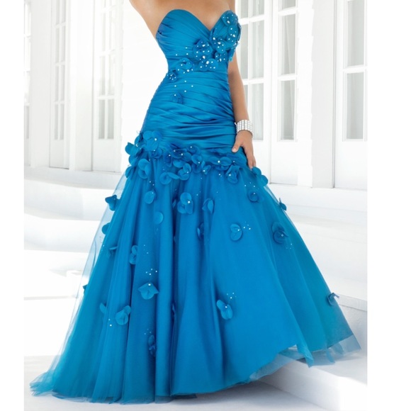 Blush prom dress - Picture 1 of 3